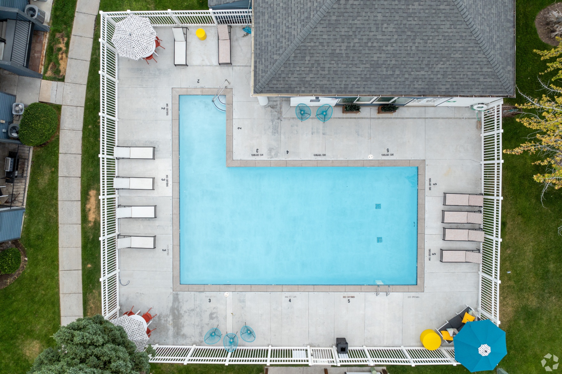 Ascent at Autumn Glen | Pool Top View